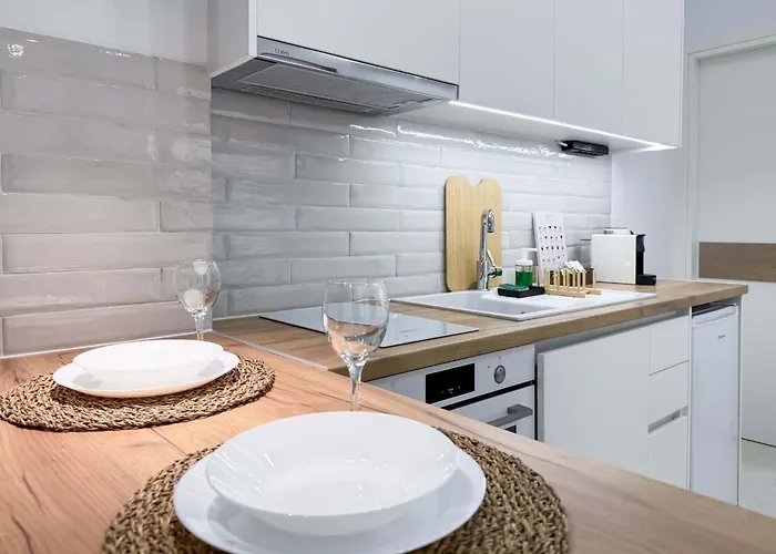 Avra Hospitality, Cozy Studio, Center شقة *